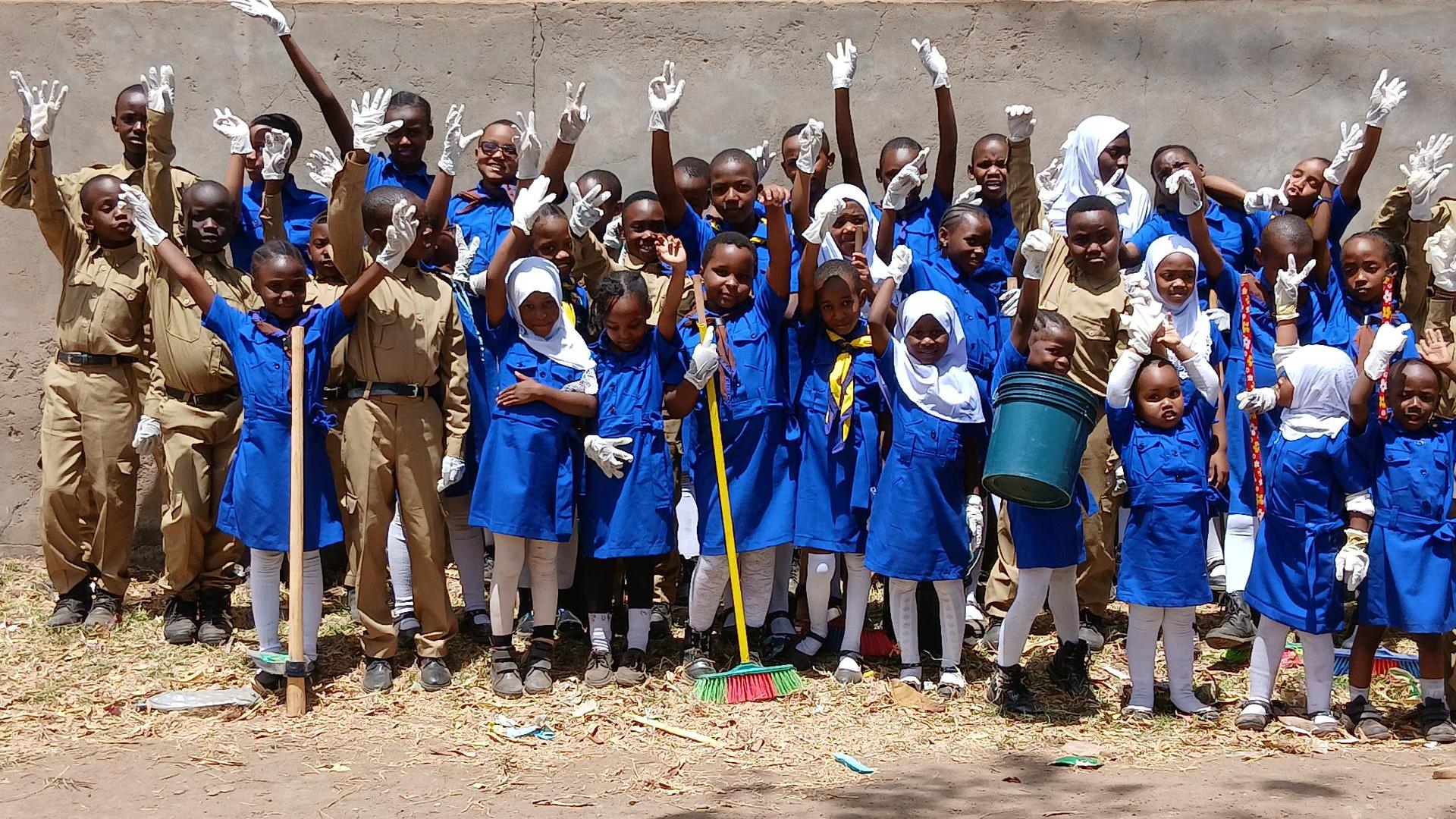 Girl Guides Club Lead the Way in Environmental Cleaness16 Girl Guides Club Lead the Way in Environmental Cleaness16